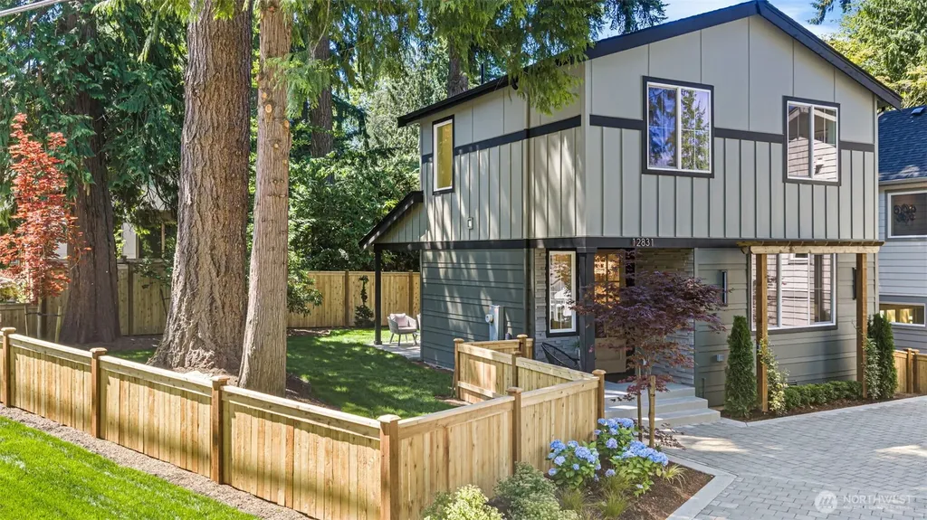 12831 NE 78th Place Kirkland WA 98033