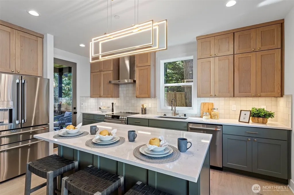 12831 NE 78th Place Kirkland WA 98033