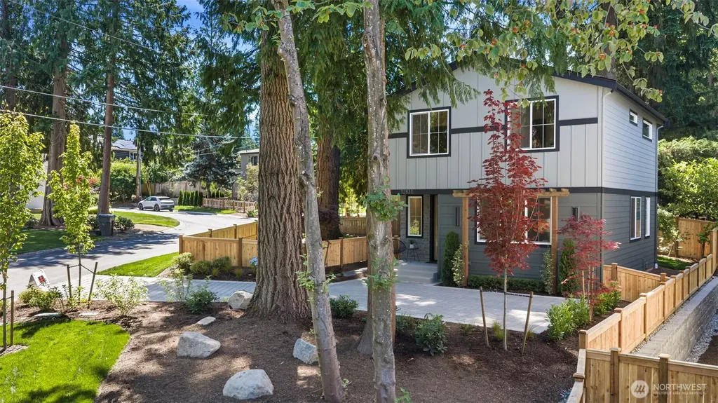 12831 NE 78th Place Kirkland WA 98033