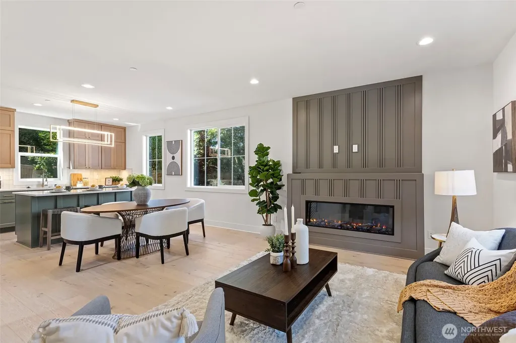 12831 NE 78th Place Kirkland WA 98033