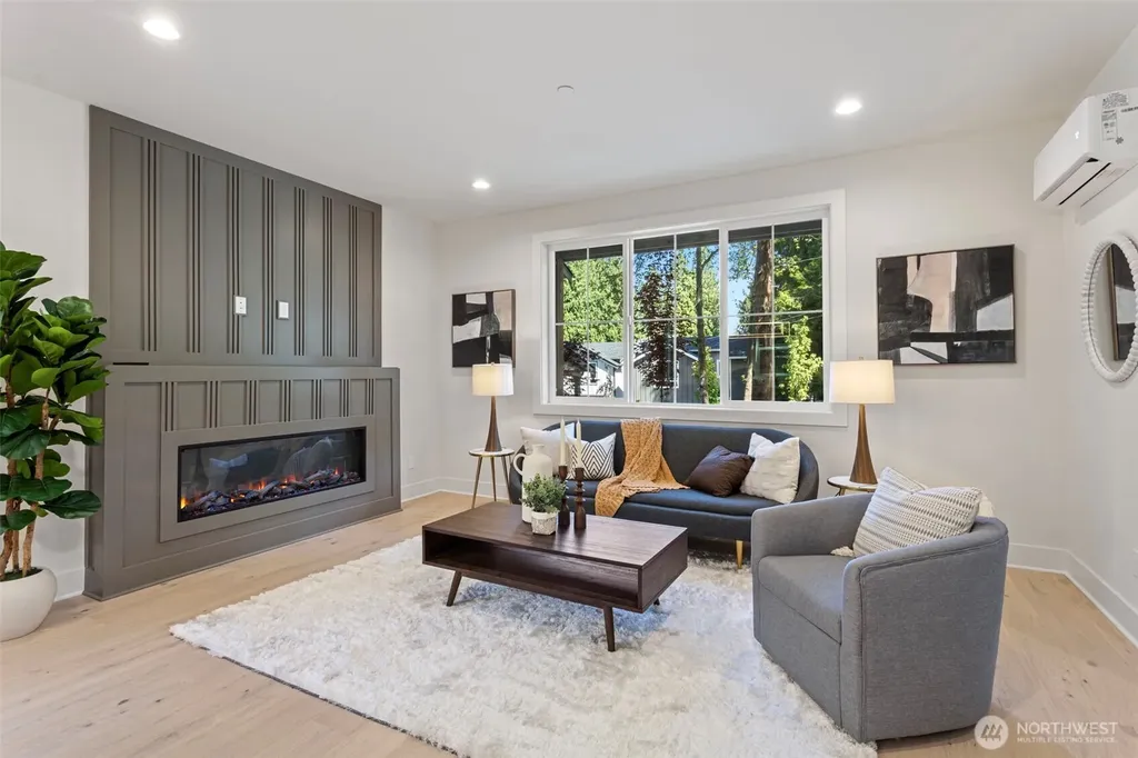 12831 NE 78th Place Kirkland WA 98033