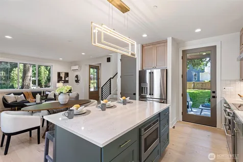 12831 NE 78th Place Kirkland WA 98033