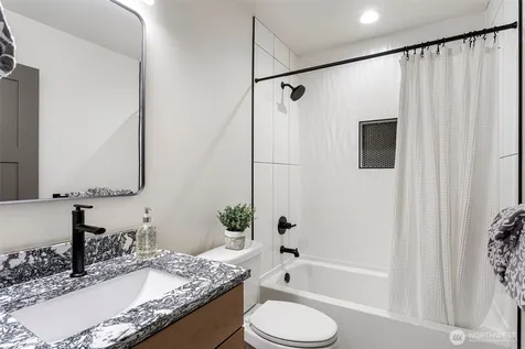 12831 NE 78th Place Kirkland WA 98033
