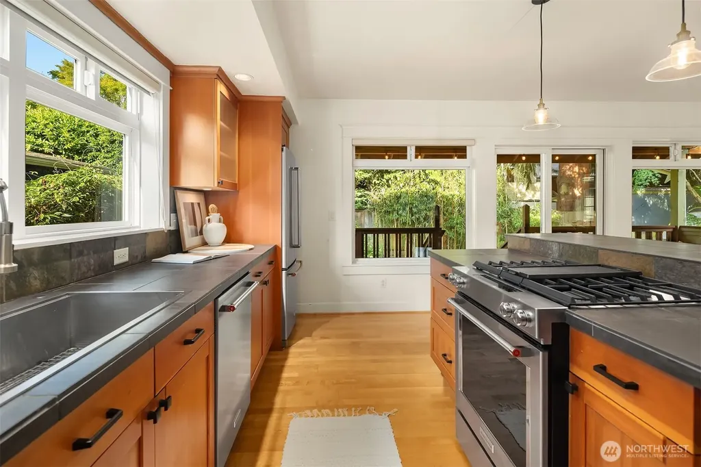 8014 12th Avenue NW Seattle WA 98117