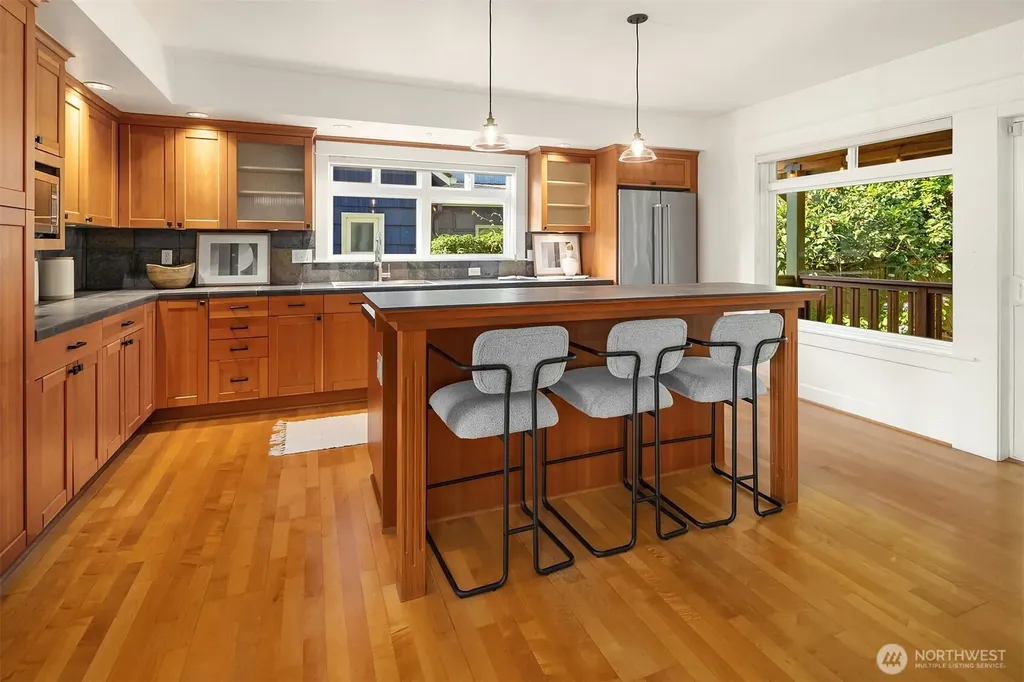 8014 12th Avenue NW Seattle WA 98117