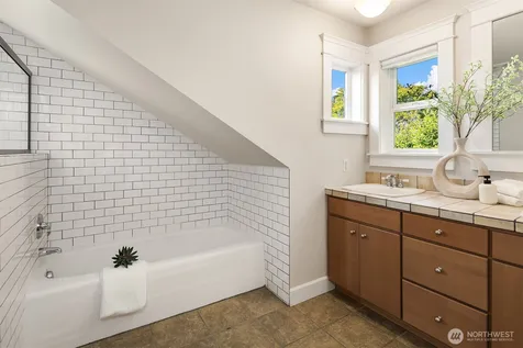 8014 12th Avenue NW Seattle WA 98117