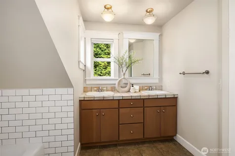 8014 12th Avenue NW Seattle WA 98117