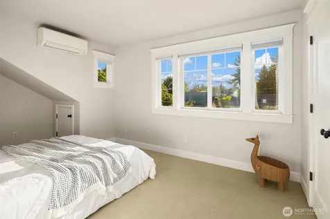 8014 12th Avenue NW Seattle WA 98117