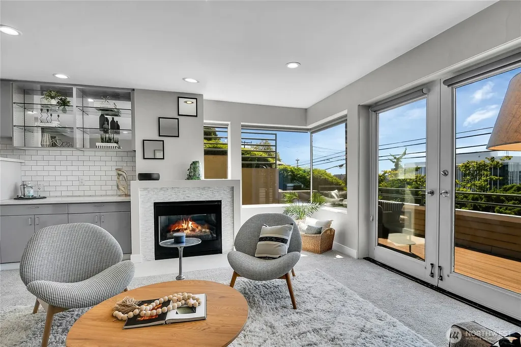1202 Lakeview Boulevard E Seattle WA 98102