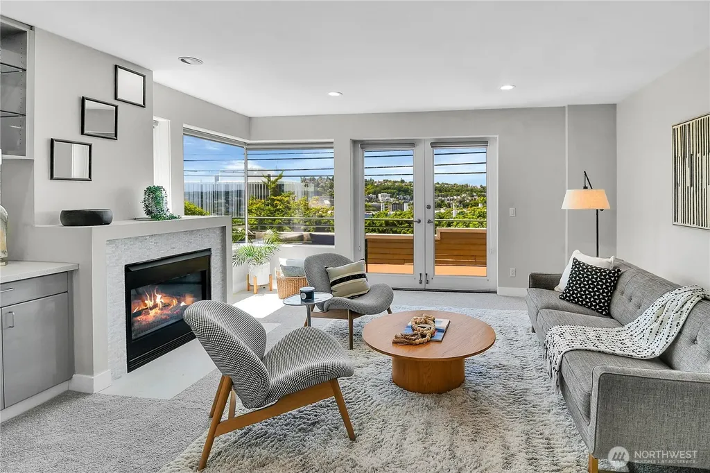 1202 Lakeview Boulevard E Seattle WA 98102