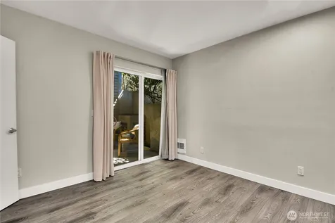 1202 Lakeview Boulevard E Seattle WA 98102