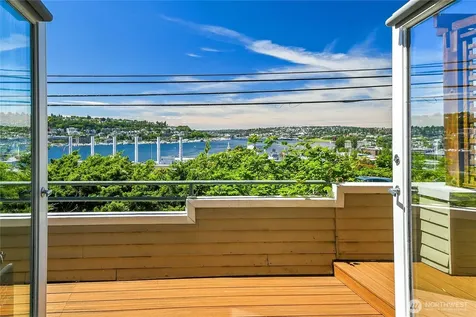 1202 Lakeview Boulevard E Seattle WA 98102