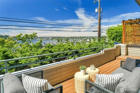 1202 Lakeview Boulevard E Seattle WA 98102