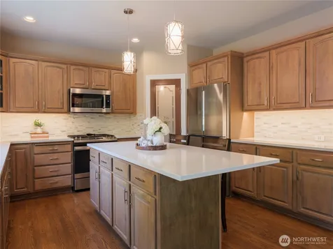 2320 248th Avenue SE Sammamish WA 98075