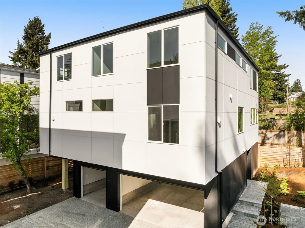 18002 10th Avenue NE Shoreline WA 98155