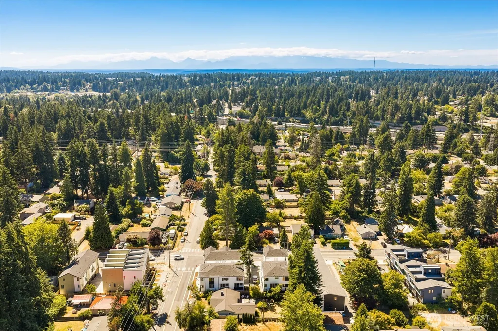 18002 10th Avenue NE Shoreline WA 98155