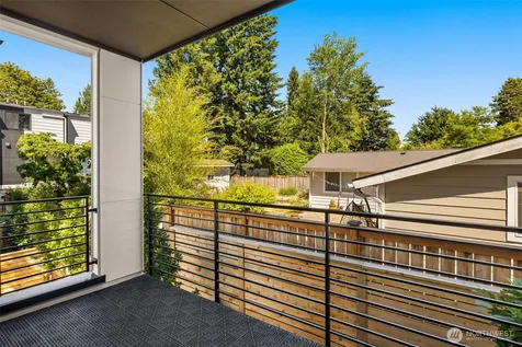 18002 10th Avenue NE Shoreline WA 98155