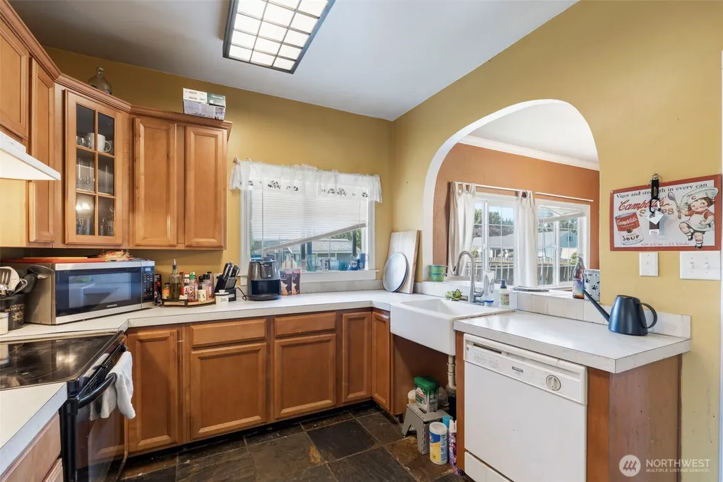1208 W Pear Street Centralia WA 98531