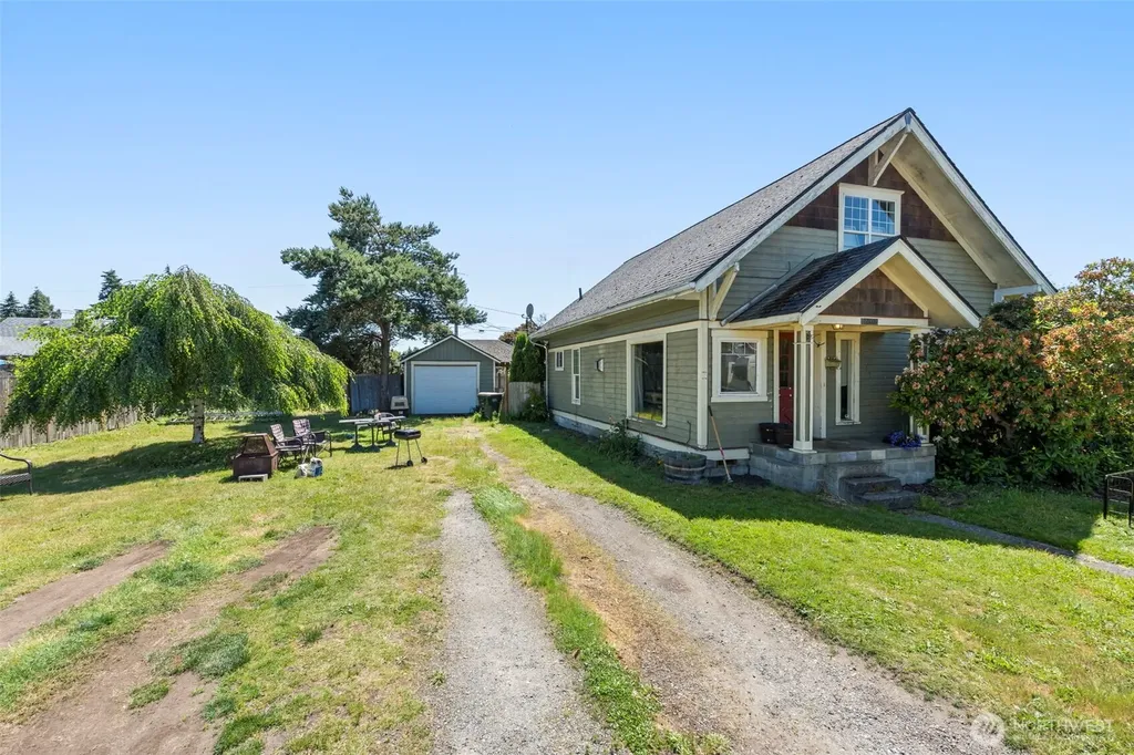 1208 W Pear Street Centralia WA 98531