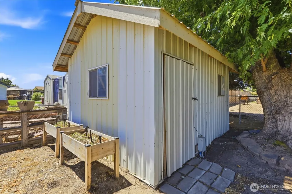 2220 Road 92 Pasco WA 99301