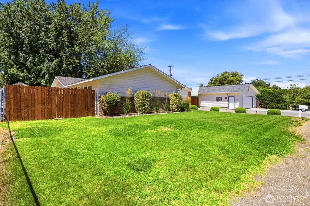 2220 Road 92 Pasco WA 99301