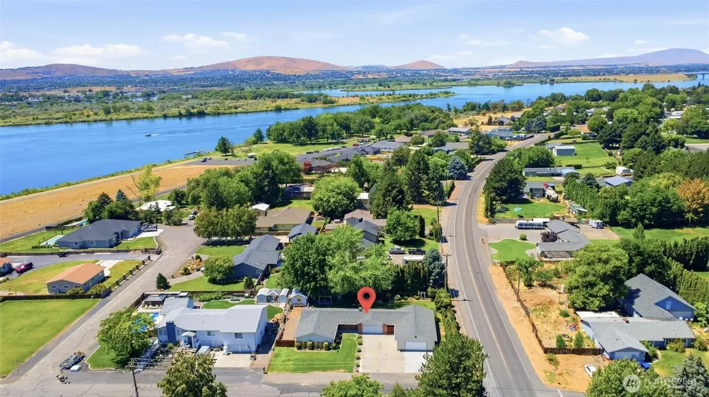 2220 Road 92 Pasco WA 99301