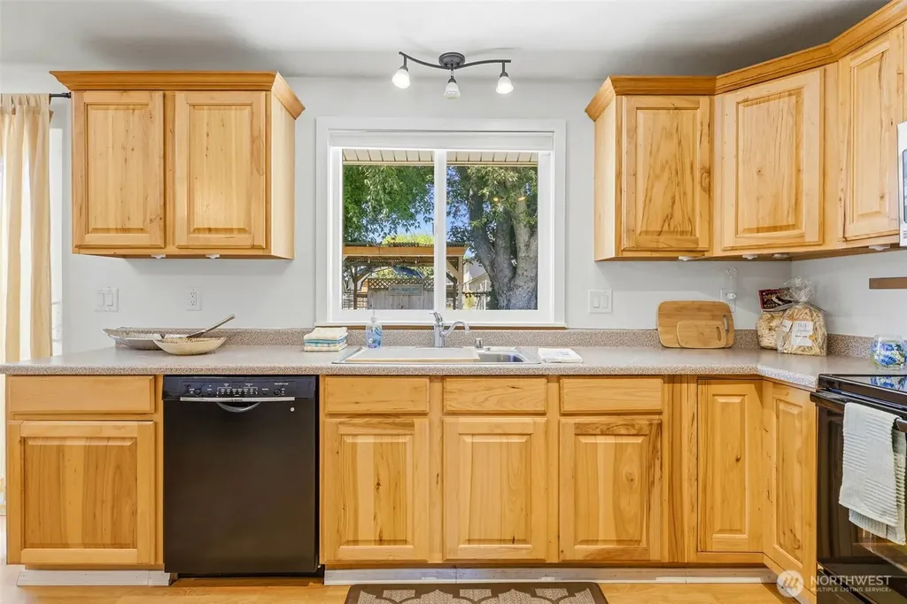 2220 Road 92 Pasco WA 99301