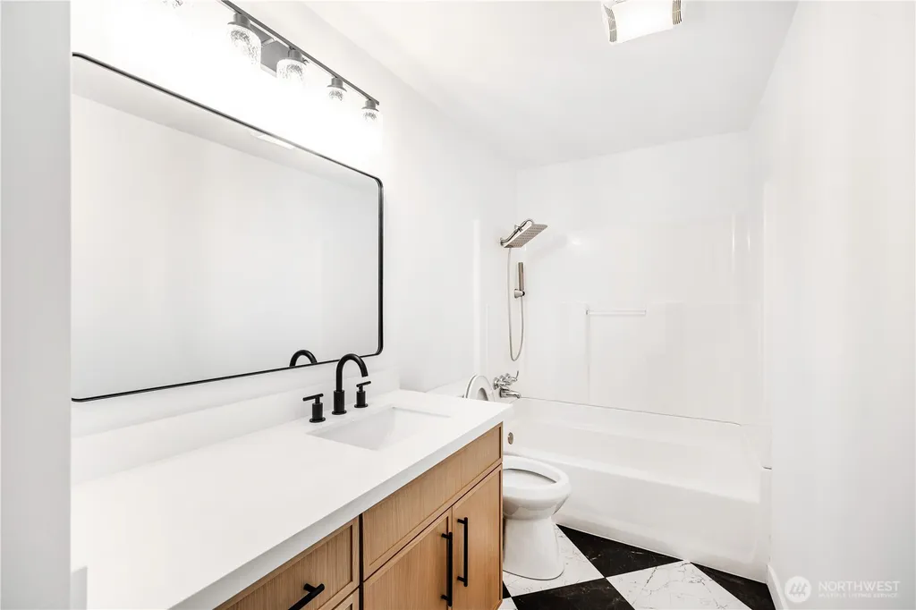 7501 Ruby Drive SW Lakewood WA 98498