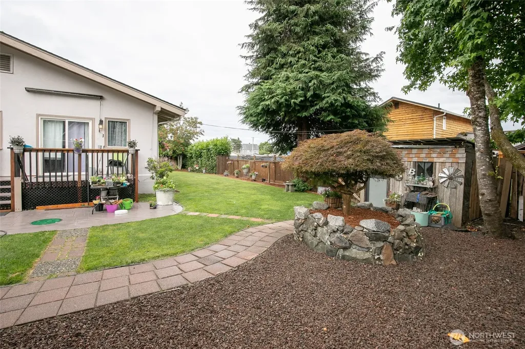 323 N Main Street Montesano WA 98563