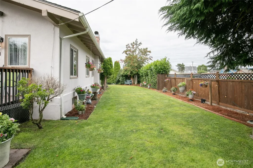 323 N Main Street Montesano WA 98563