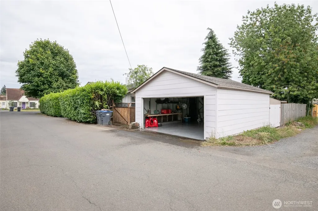 323 N Main Street Montesano WA 98563