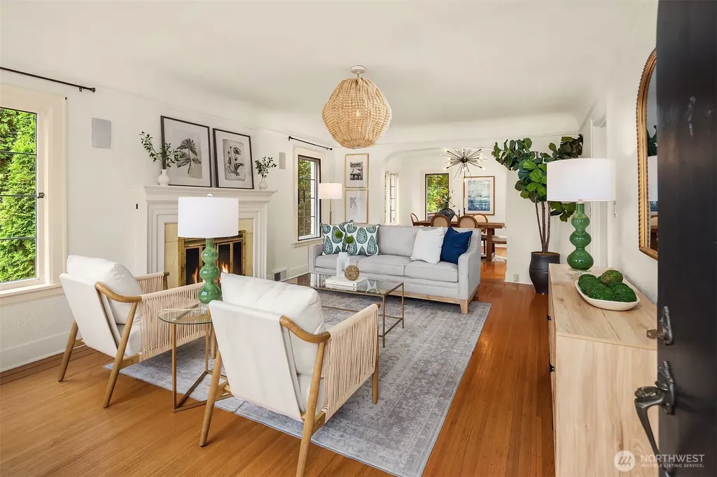 4322 NE 43rd Street Seattle WA 98105