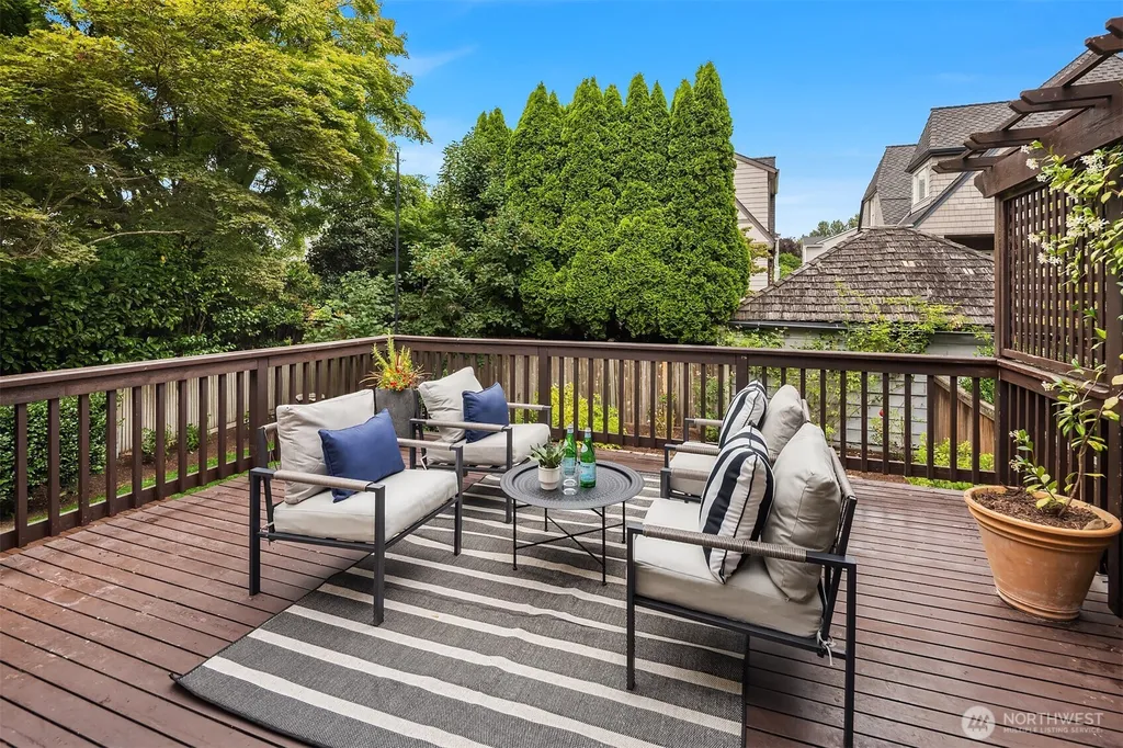 4322 NE 43rd Street Seattle WA 98105