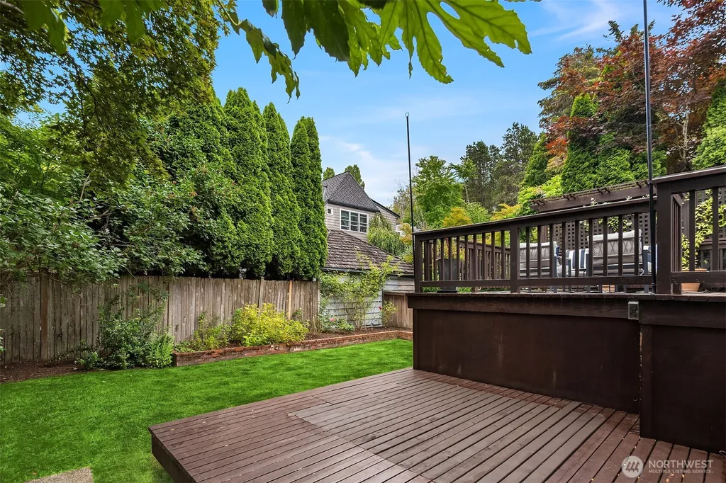 4322 NE 43rd Street Seattle WA 98105