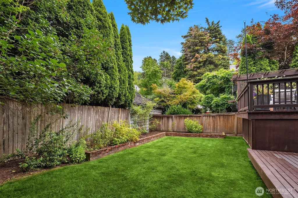 4322 NE 43rd Street Seattle WA 98105