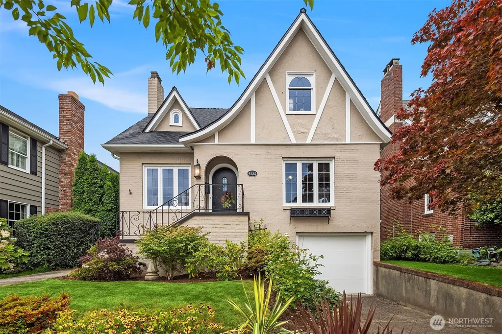 4322 NE 43rd Street Seattle WA 98105