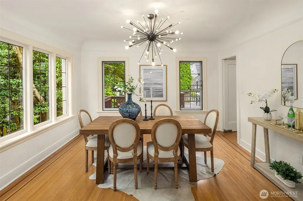 4322 NE 43rd Street Seattle WA 98105