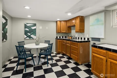 4322 NE 43rd Street Seattle WA 98105