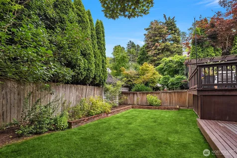 4322 NE 43rd Street Seattle WA 98105