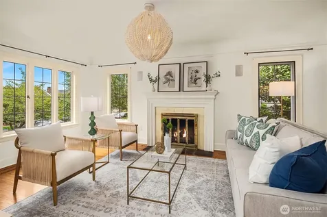 4322 NE 43rd Street Seattle WA 98105
