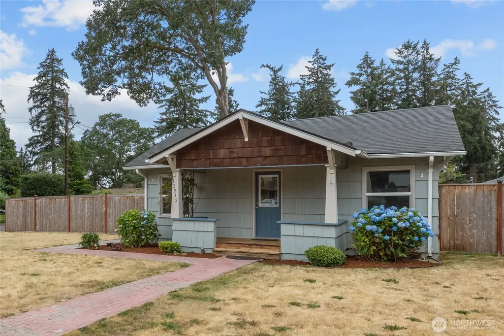 12912 Naomilawn Drive SW Lakewood WA 98498