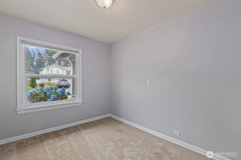 12912 Naomilawn Drive SW Lakewood WA 98498