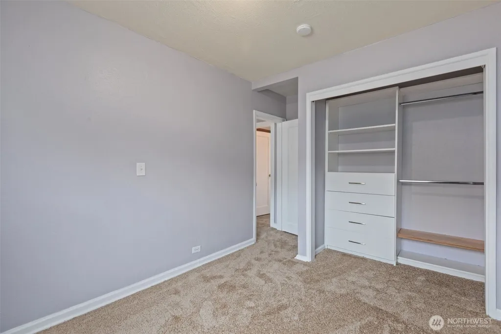 12912 Naomilawn Drive SW Lakewood WA 98498