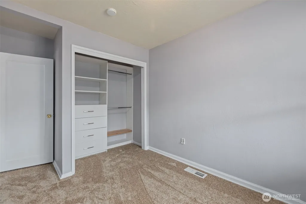 12912 Naomilawn Drive SW Lakewood WA 98498