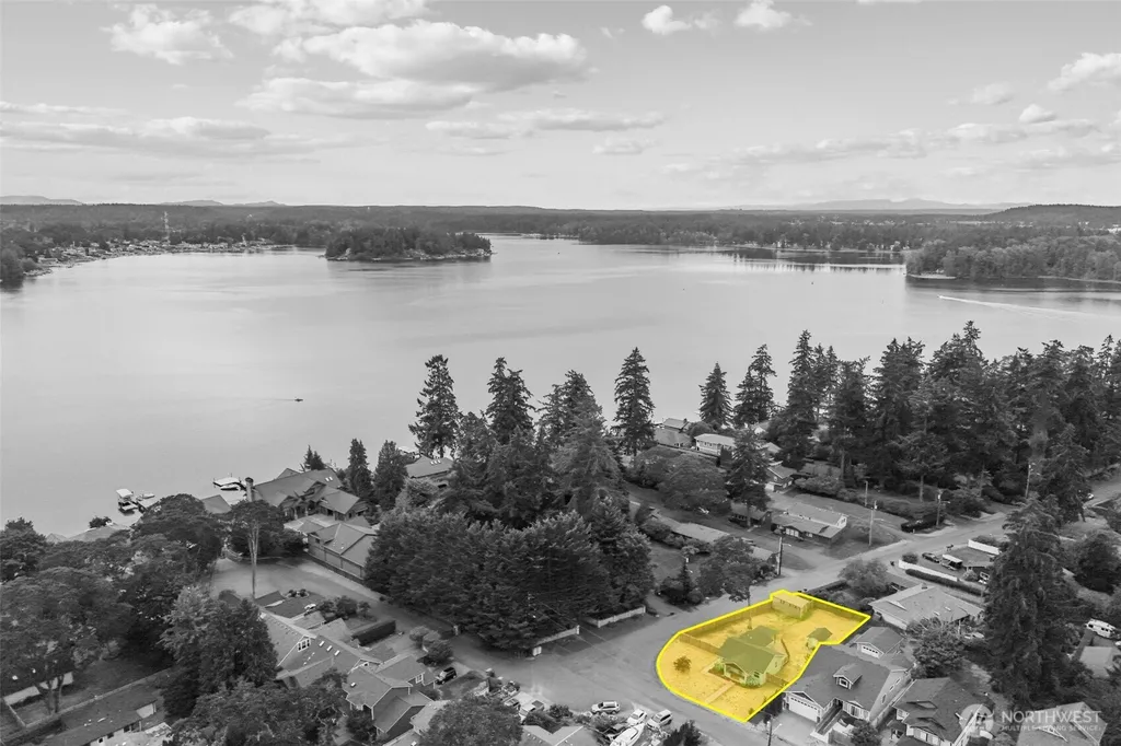 12912 Naomilawn Drive SW Lakewood WA 98498