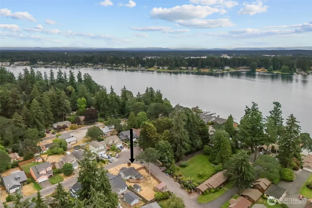 12912 Naomilawn Drive SW Lakewood WA 98498