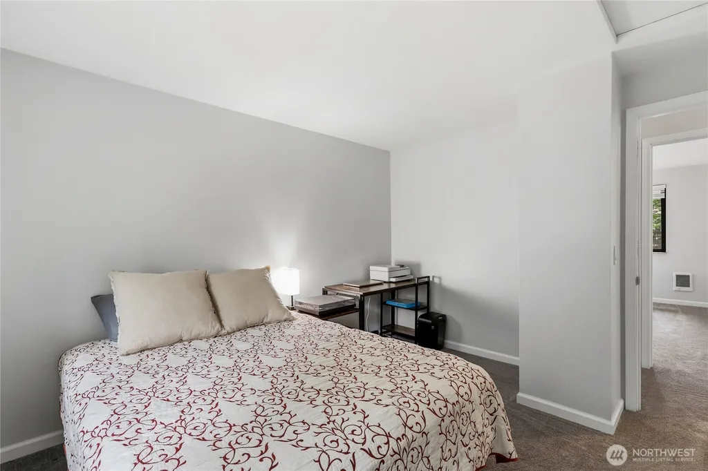 4060 Chinook Place NW Bremerton WA 98312
