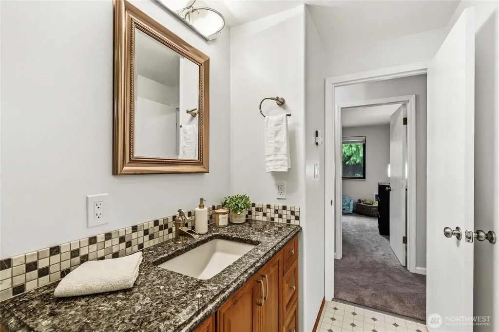 4060 Chinook Place NW Bremerton WA 98312