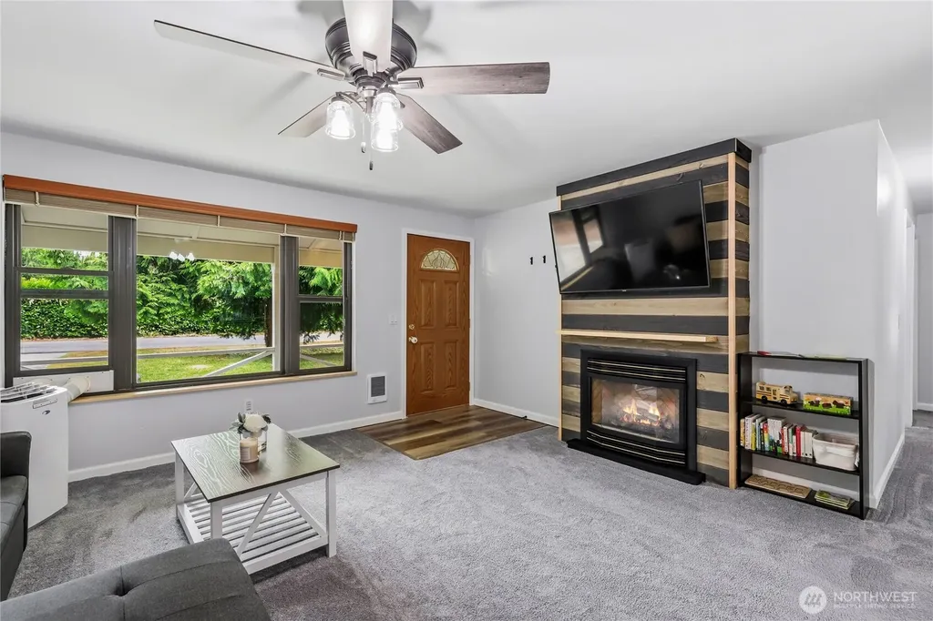 4060 Chinook Place NW Bremerton WA 98312