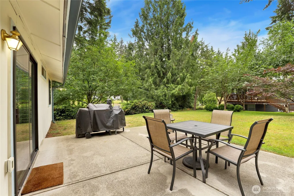 4060 Chinook Place NW Bremerton WA 98312